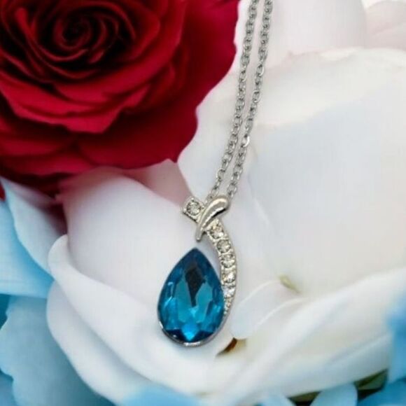Sparkly Blue Teardrop Gemstone Pendant Silver Necklace Women's Fashion Jewelry - Picture 2 of 8